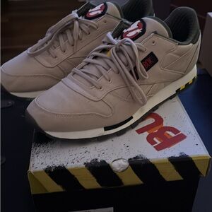 Reebok Men's Taupe and Black Sneakers